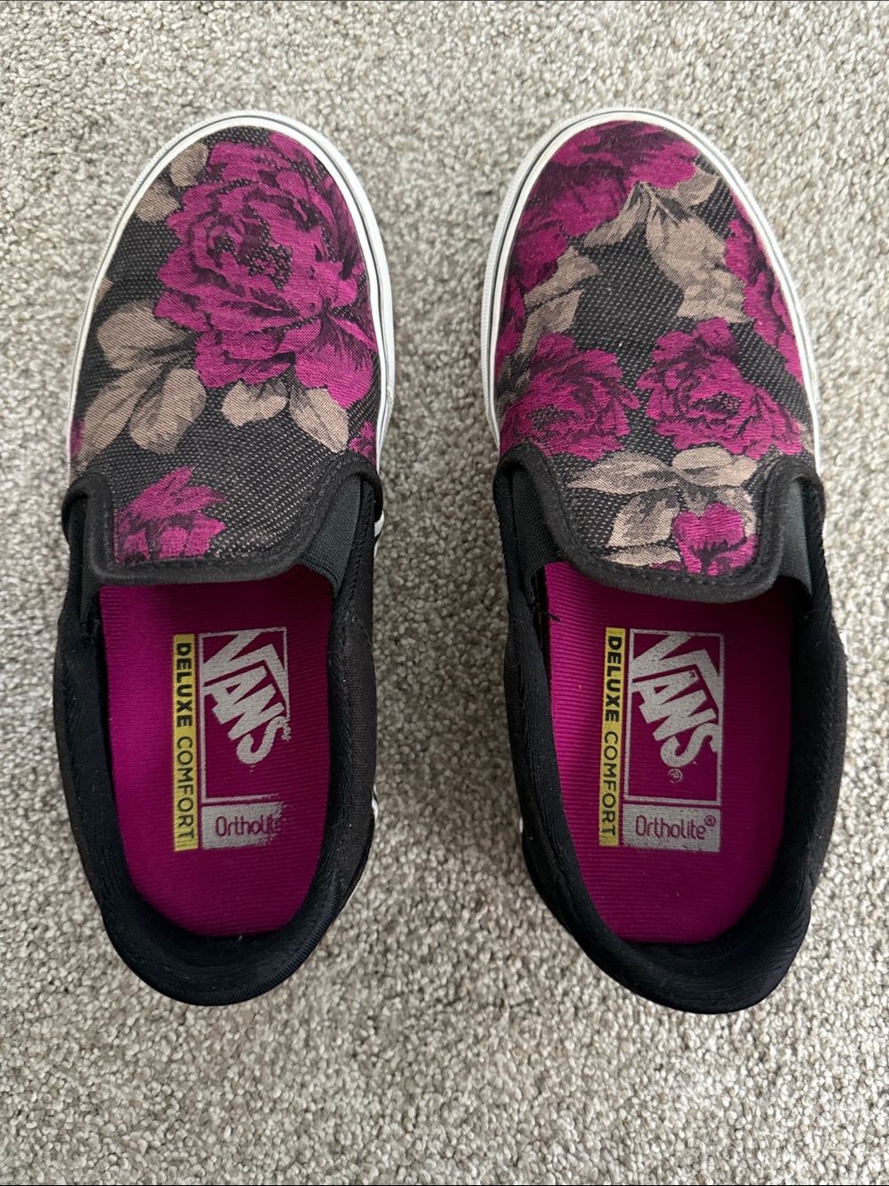 Vans Floral Slip-On Sneakers in Fuchsia and Black. Deluxe comfort Ortholite.